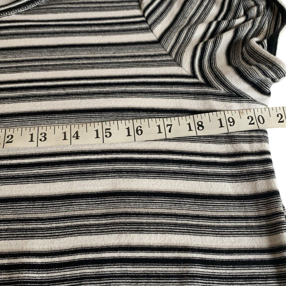 Talbots Dress Women's Size Large T-Shirt Knit Black White Cutout Sleeve Comfort - Picture 6 of 7